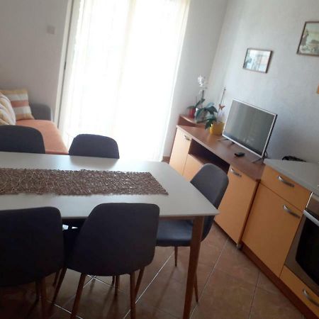 Apartments Mira Makarska Esterno foto